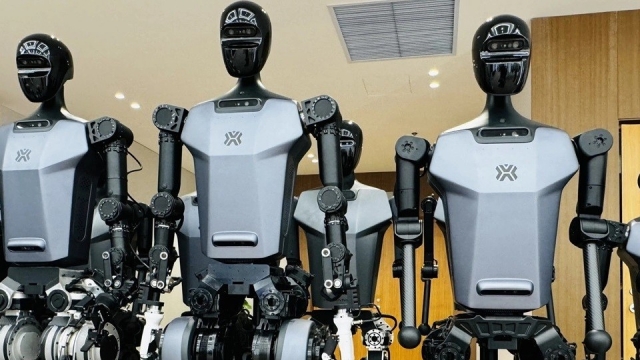 Mỹ cấm nhập khẩu robot hình người từ Trung Quốc để siết chuỗi cung ứng AI
