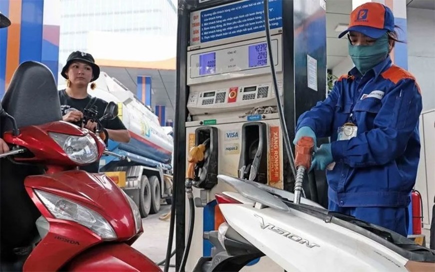 Giá xăng trong nước thấp hơn so với các nước có chung đường biên giới