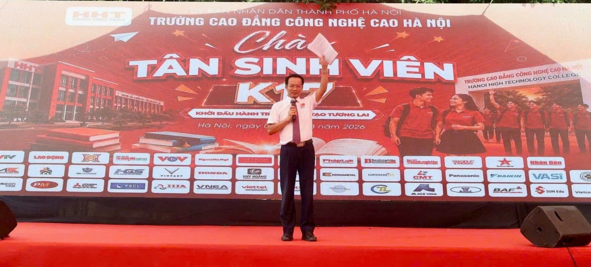 Hơn 3.000 tân sinh viên nhập học, Trường Cao đẳng Công nghệ cao Hà Nội lập kỷ lục tuyển sinh Hơn 3.000 tân sinh viên nhập học, Trường Cao đẳng Công nghệ cao Hà Nội lập kỷ lục tuyển sinh
