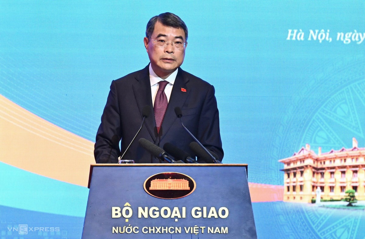Thủ tướng Lê Minh Hưng phát biểu tại phiên họp ngày 4/8. Ảnh: Giang Huy Thủ tướng Lê Minh Hưng phát biểu tại phiên họp ngày 4/8. Ảnh: Giang Huy