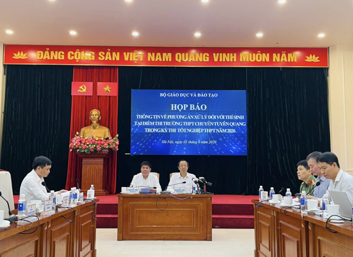 Khởi tố 29 bị can vụ gian lận điểm thi Tuyên Quang, 328 thí sinh thi lại toàn bộ