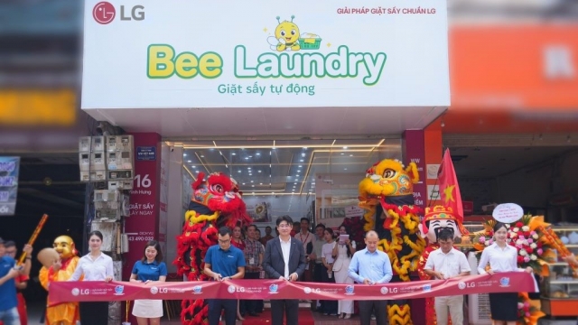 Bee Laundry, cửa hàng giặt sấy thông minh của LG chính thức mở tại Hà Nội