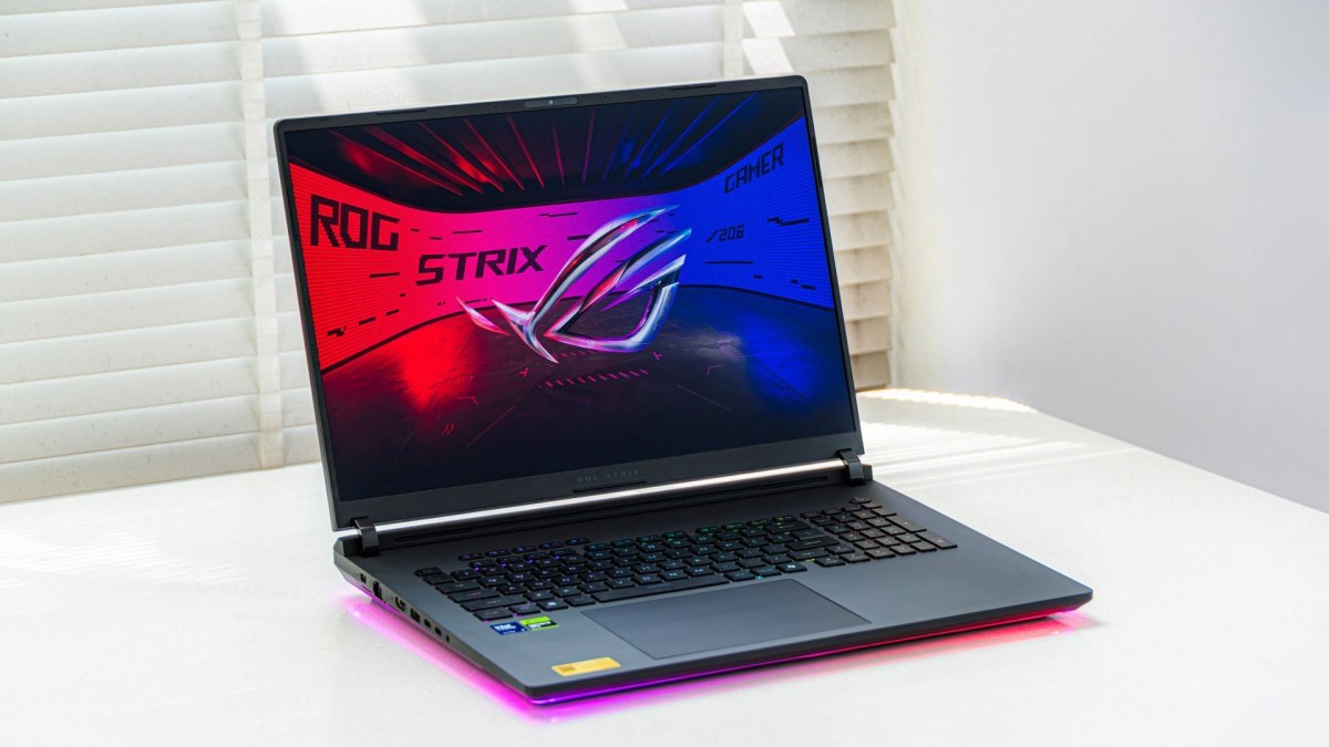 Cùng ‘soi’ mẫu laptop gaming đắt giá nhất nhà ROG