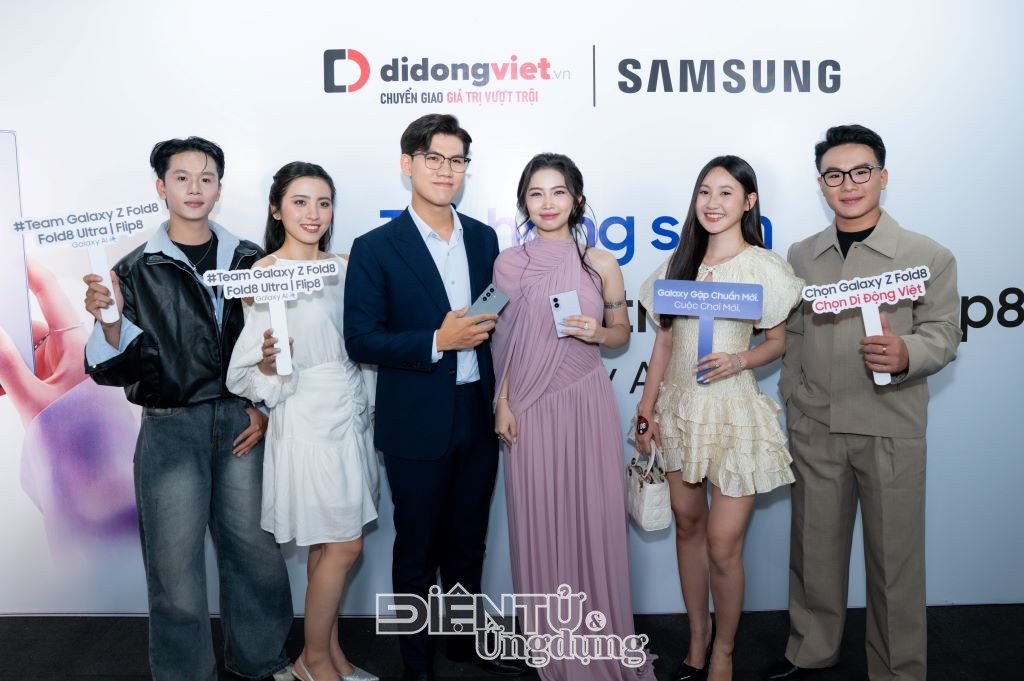 Di Động Việt mở bán Galaxy Z Flip8, Galaxy Z Fold8 và Galaxy Z Fold8 Ultra, giảm đến 12 triệu đồng Di Động Việt mở bán Galaxy Z Flip8, Galaxy Z Fold8 và Galaxy Z Fold8 Ultra, giảm đến 12 triệu đồng