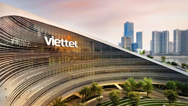 Doanh thu Viettel tăng 15,6%, phát thải chỉ nhích 3,5%