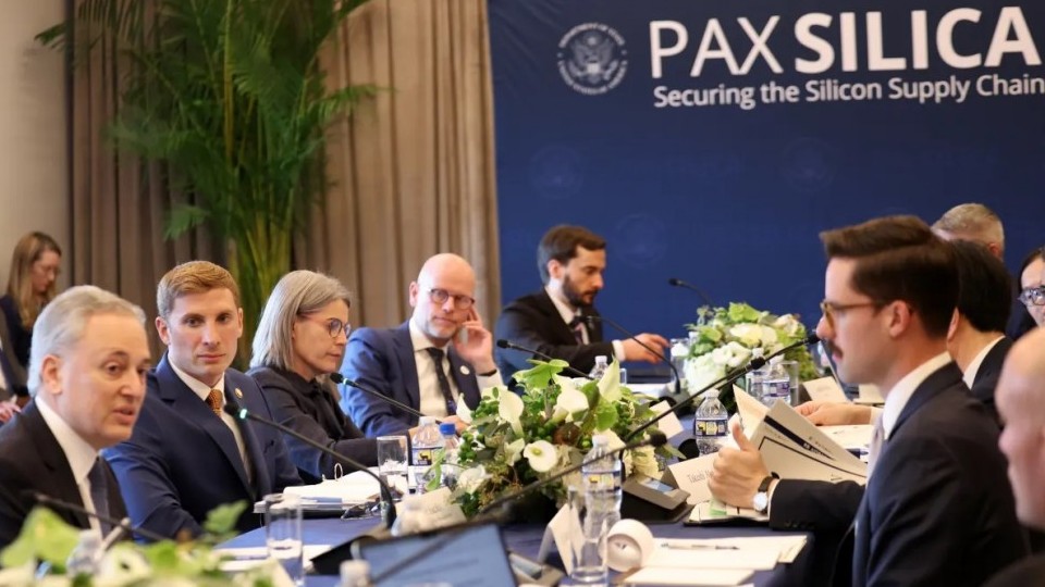 Pax Silica: Mỹ muốn đối tác chọn phe trong cuộc đua AI với Trung Quốc