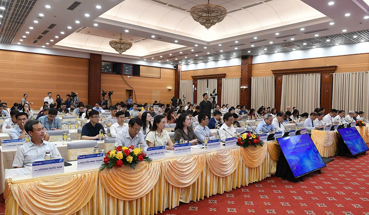 Tháo gỡ điểm nghẽn, đưa kinh tế số thành động lực tăng trưởng trong kỷ nguyên phát triển mới Tháo gỡ điểm nghẽn, đưa kinh tế số thành động lực tăng trưởng trong kỷ nguyên phát triển mới