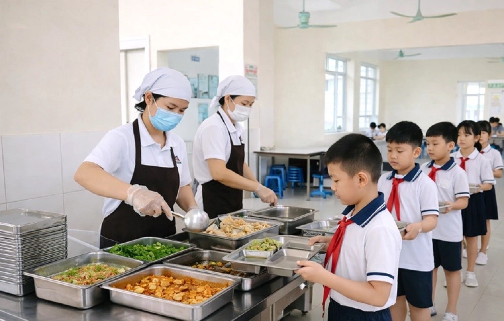 Bữa ăn bán trú của học sinh sẽ được các trường công khai hằng ngày để phụ huynh theo dõi, đối chiếu với thực đơn và giám sát chất lượng suất ăn.