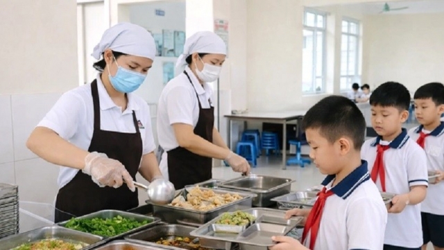 Trường học phải công khai bữa ăn học sinh mỗi ngày