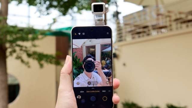 Giá smartphone toàn cầu tăng 15% trong năm 2026