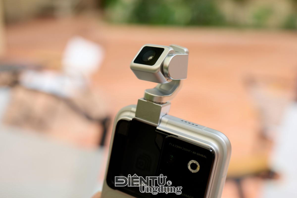 Cận cảnh HONOR Robot Phone, chiếc smartphone hot nhất tuần qua Cận cảnh HONOR Robot Phone, chiếc smartphone hot nhất tuần qua