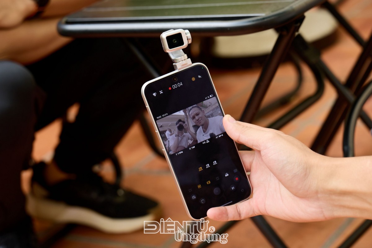 Cận cảnh HONOR Robot Phone, chiếc smartphone hot nhất tuần qua Cận cảnh HONOR Robot Phone, chiếc smartphone hot nhất tuần qua