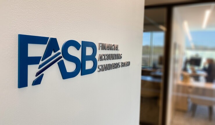 FASB đề xuất coi một số stablecoin như tương đương tiền mặt