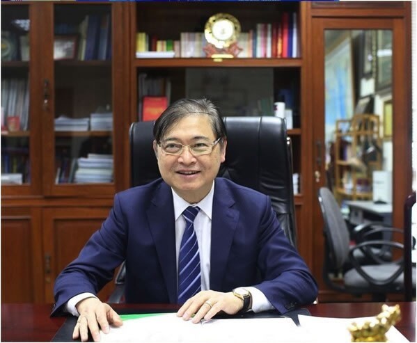 GS.TSKH Phan Xuân Dũng