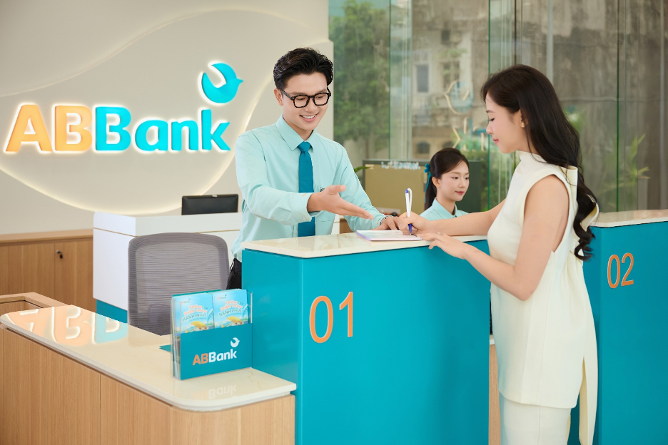 Giao dịch tại ABBank thuận tiện hơn với mô hình Số hóa giao dịch tại quầy