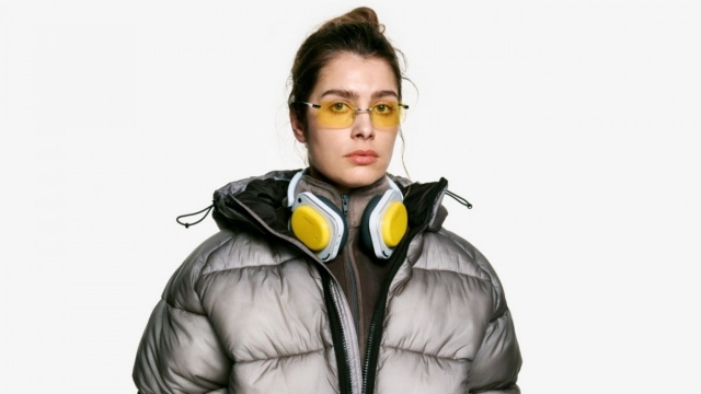 Nothing và Rue Miche hợp tác ra mắt Headphone (a)