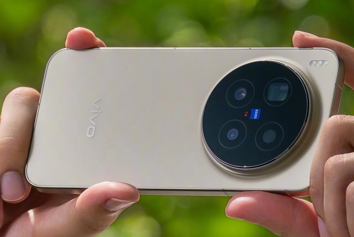 Vivo X500 Pro/Pro Max lộ diện ngoài đời, đổi thiết kế camera sau Vivo X500 Pro/Pro Max lộ diện ngoài đời, đổi thiết kế camera sau