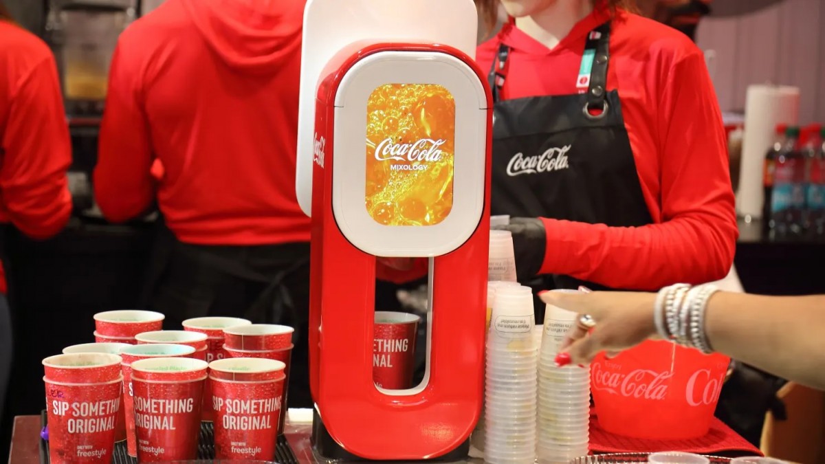 Coca-Cola đang âm thầm thay đổi cách chúng ta uống nước ngọt