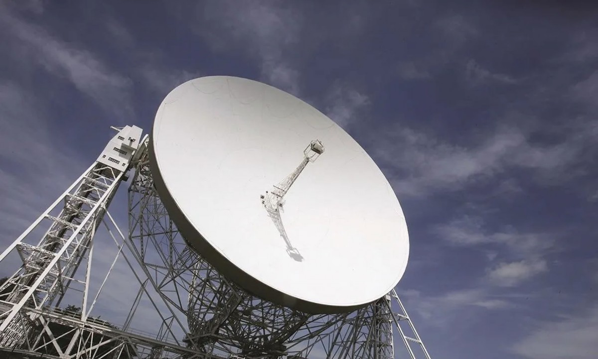 Kính viễn vọng Lovell đường kính 76 mét tại Đài quan sát Jodrell Bank (Ảnh: Đại học Manchester) Kính viễn vọng Lovell đường kính 76 mét tại Đài quan sát Jodrell Bank (Ảnh: Đại học Manchester)