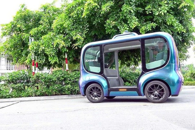 Hà Nội thử nghiệm hệ thống giao thông tự hành thông minh bao gồm: Xe buýt, robotaxi, robot dọn vệ sinh tự động, robot giao hàng. Ảnh: Phenikaa-X