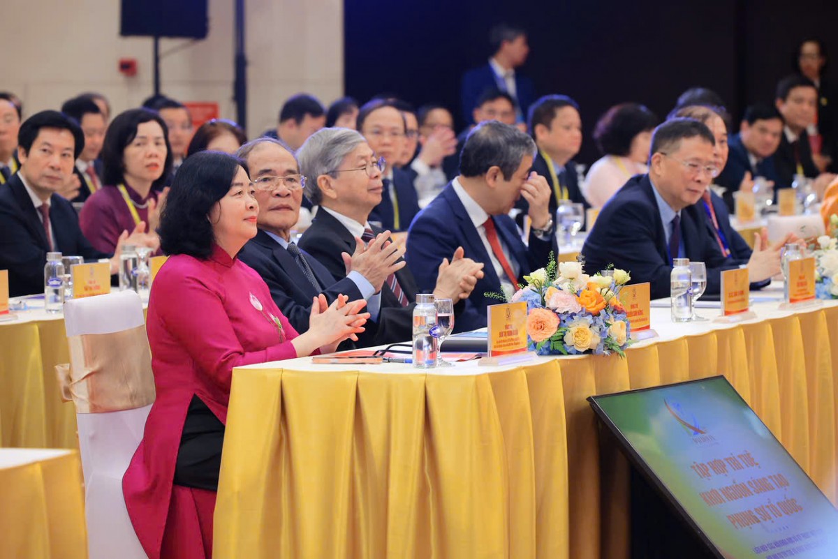Các vị đại biểu tham dự Đại hội.
