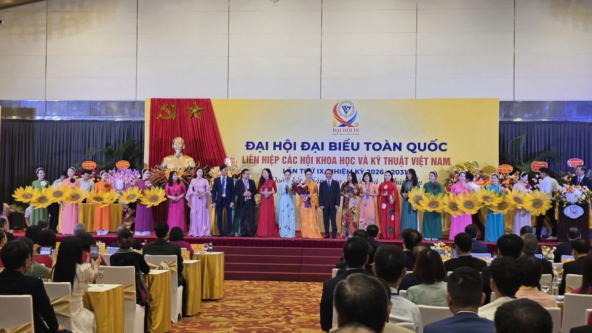 Tiết mục văn nghệ chào mừng Đại hội.