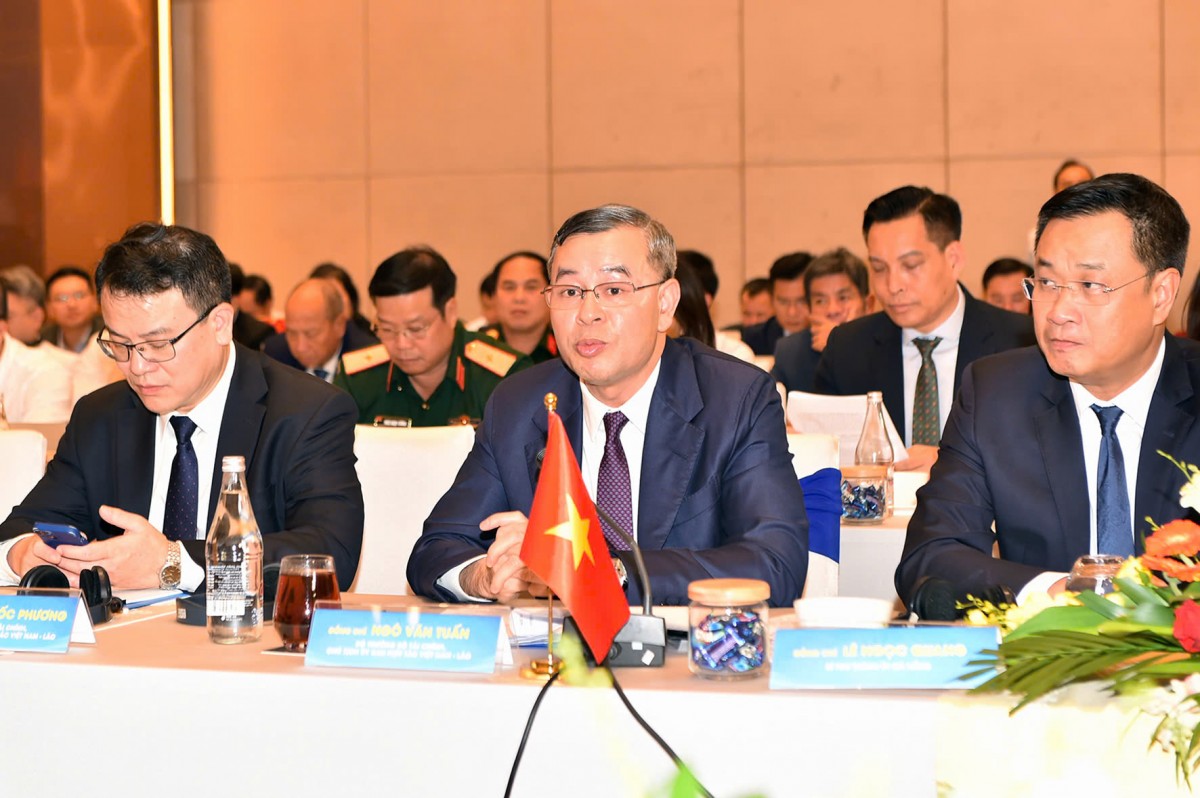 Việt Nam - Lào thúc đẩy hợp tác kinh tế, hạ tầng và phát triển nguồn nhân lực Việt Nam - Lào thúc đẩy hợp tác kinh tế, hạ tầng và phát triển nguồn nhân lực
