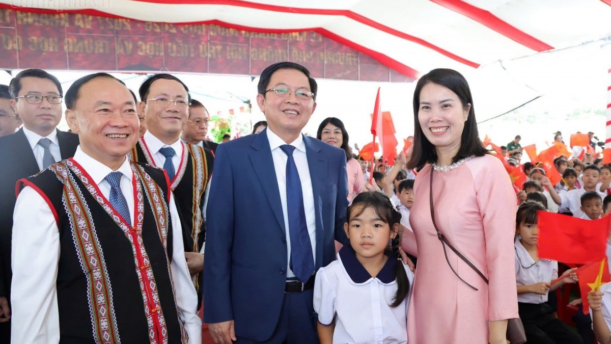 Phó Thủ tướng Hồ Quốc Dũng dự khai giảng trường nội trú vùng biên Gia Lai