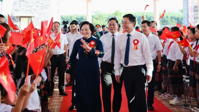 Phó Thủ tướng Phạm Thị Thanh Trà dự khai giảng ở A Lưới