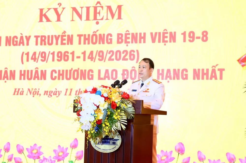 Bệnh viện 19-8 kỷ niệm 65 năm ngày truyền thống và đón nhận Huân chương Lao động hạng Nhất Bệnh viện 19-8 kỷ niệm 65 năm ngày truyền thống và đón nhận Huân chương Lao động hạng Nhất
