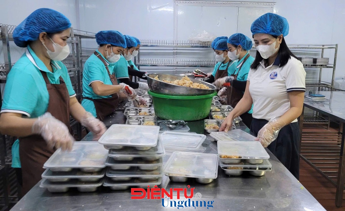 Thủ tướng: Không thể chọn nhà cung cấp suất ăn trường học chỉ vì giá rẻ
