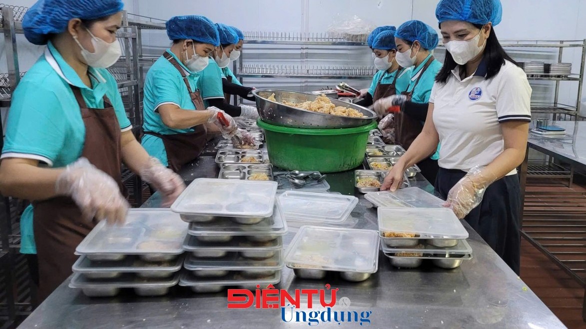 Thủ tướng: Không thể chọn nhà cung cấp suất ăn trường học chỉ vì giá rẻ