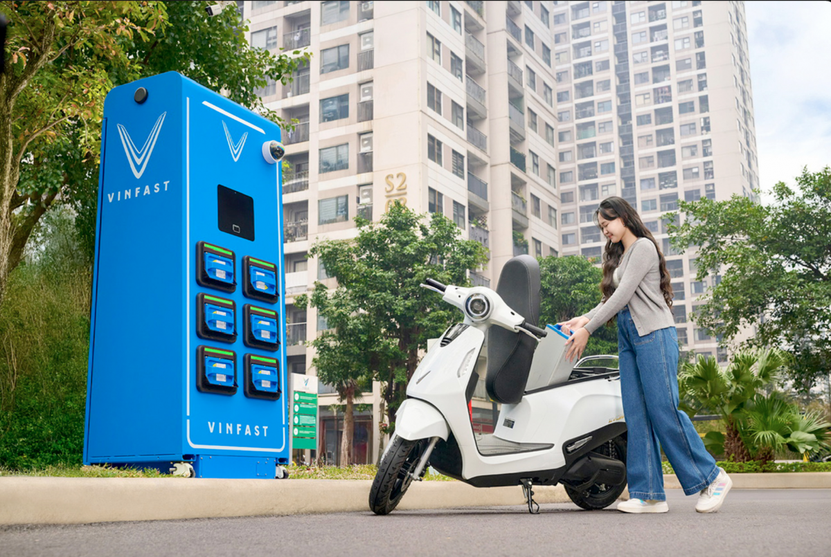 Mô hình đổi pin là một trong những hướng phát triển hạ tầng cho xe máy điện tại Việt Nam. Ảnh: VinFast.