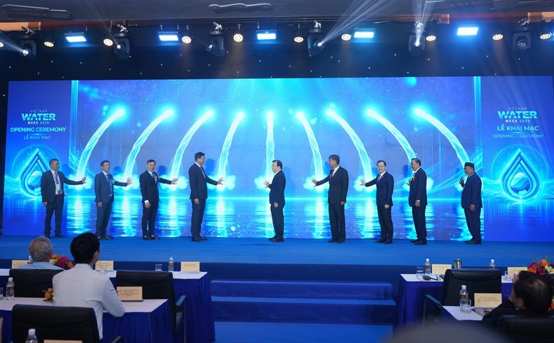 Các đại biểu thực hiện nghi thức khai mạc Tuần lễ ngành Nước Việt Nam - Vietnam Water Week 2026 - Ảnh: BTC
