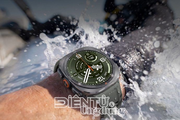 Galaxy Watch Ultra2 là mẫu Galaxy Watch mạnh mẽ và tiên tiến nhất của Samsung tính đến thời điểm hiện tại, vừa được Samsung ra mắt tại Galaxy Unpacked hồi tháng 8.