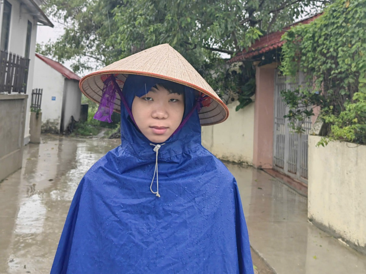 Đội quản lý điện Xuân Mai căng sức trong mưa bão, đảm bảo tuyệt đối an toàn điện khu vực