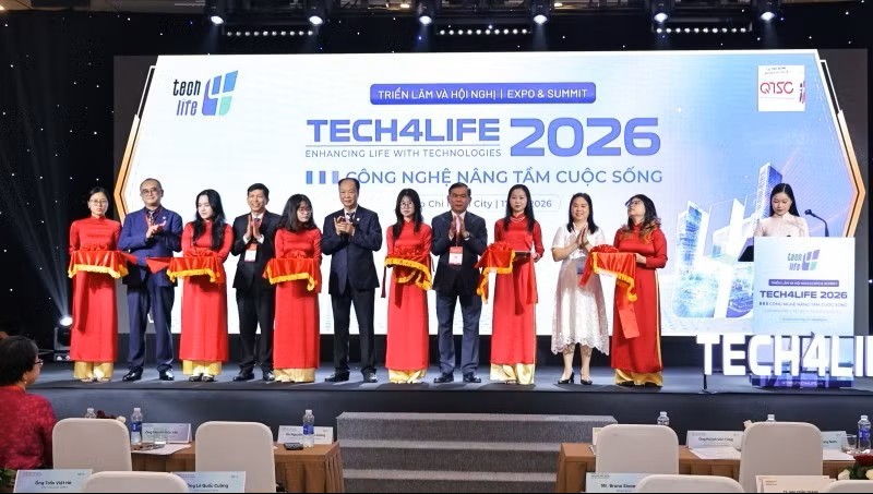 Khai mạc Tech4Life 2026, nơi AI và công nghệ lõi được giới thiệu, kết nối với các giải pháp ứng dụng trong đời sống và sản xuất. Khai mạc Tech4Life 2026, nơi AI và công nghệ lõi được giới thiệu, kết nối với các giải pháp ứng dụng trong đời sống và sản xuất.