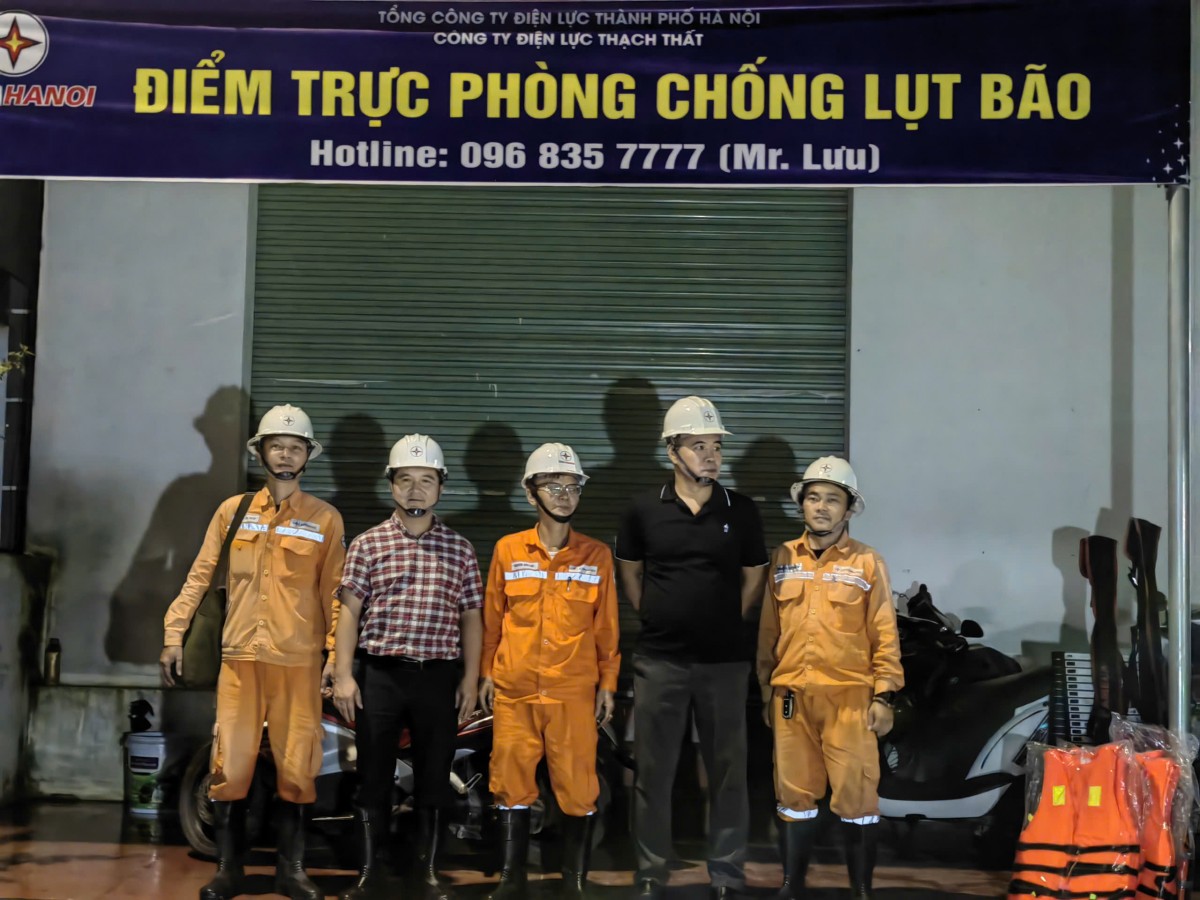  Ông Ngô Trí Đức, phó giám đốc công ty Điện lực Thạch Thất