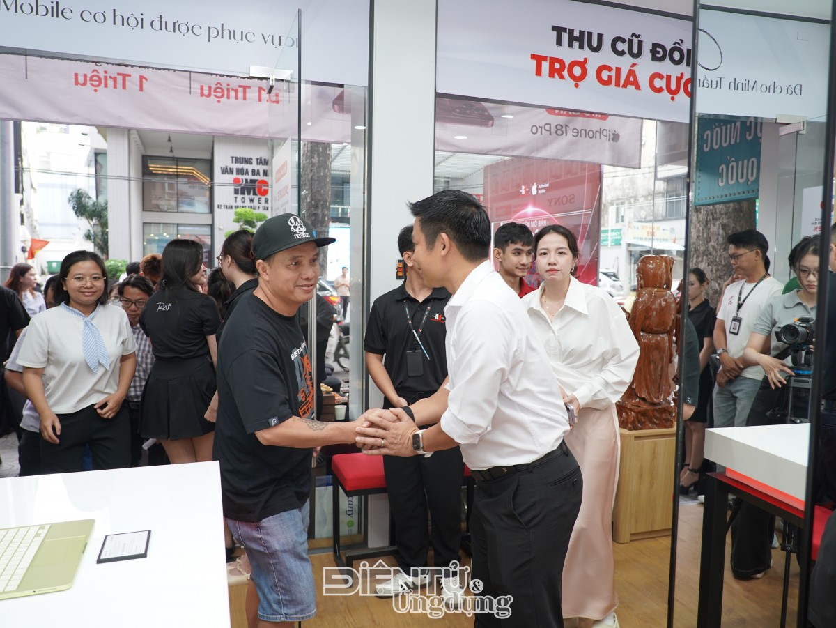 Minh Tuấn Mobile mở bán bộ đôi iPhone 18 Pro và Pro Max với cam kết “Hẹn sao - Giao vậy”