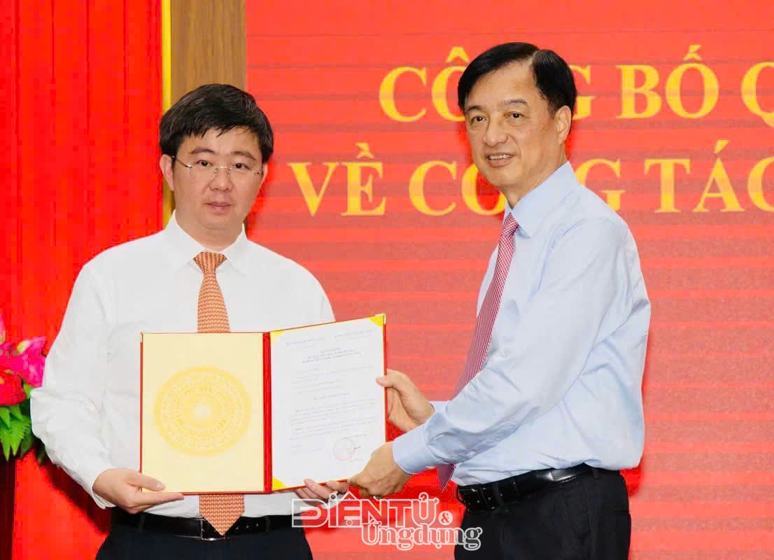 Thứ trưởng Bùi Hoàng Phương được giới thiệu bầu làm Chủ tịch Quảng Trị
