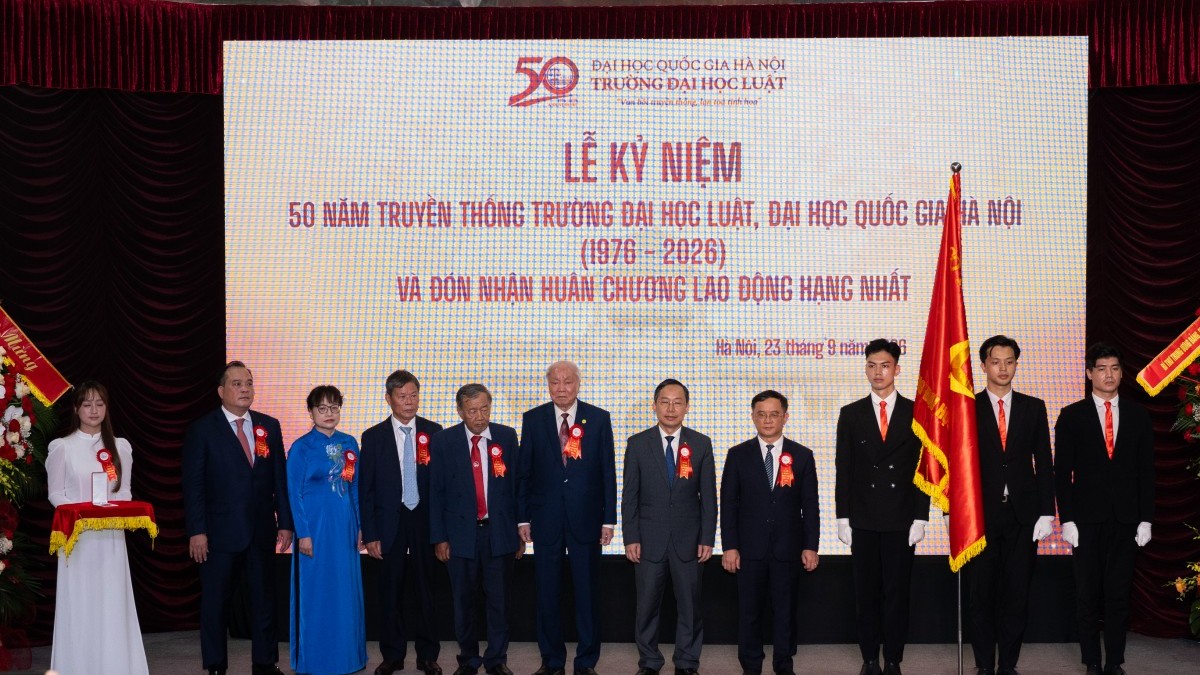 Trường Đại học Luật, ĐHQGHN kỷ niệm 50 năm và đón nhận Huân chương Lao động hạng Nhất