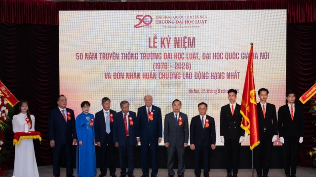 Trường Đại học Luật, ĐHQGHN kỷ niệm 50 năm và đón nhận Huân chương Lao động hạng Nhất