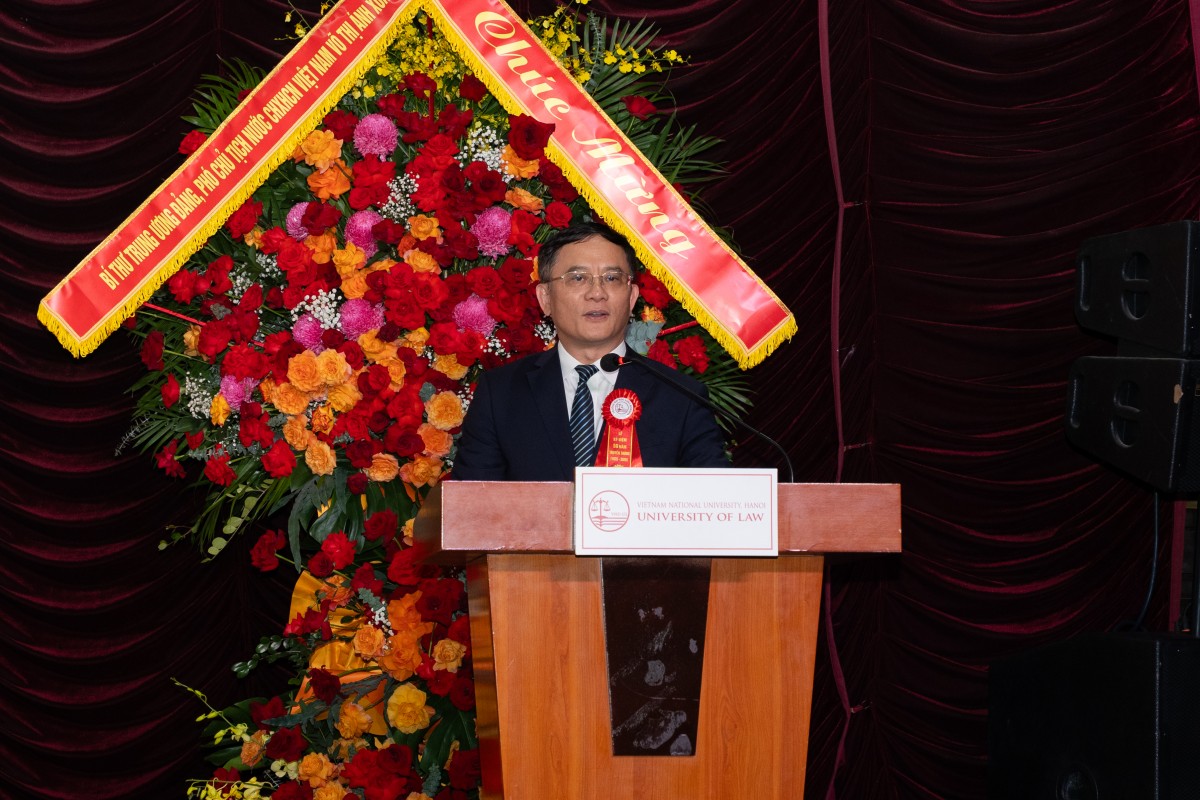 Trường Đại học Luật, ĐHQGHN kỷ niệm 50 năm truyền thống, đón nhận Huân chương Lao động hạng Nhất