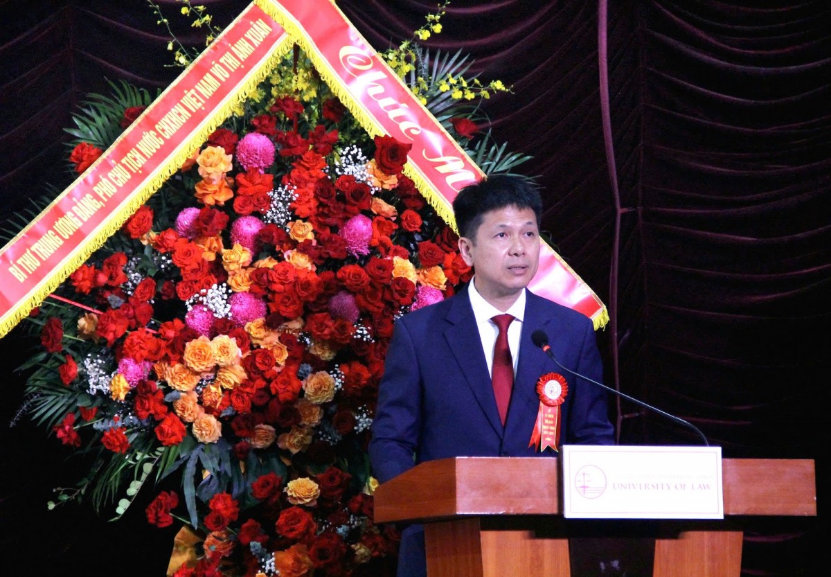 Trường Đại học Luật, ĐHQGHN kỷ niệm 50 năm truyền thống, đón nhận Huân chương Lao động hạng Nhất