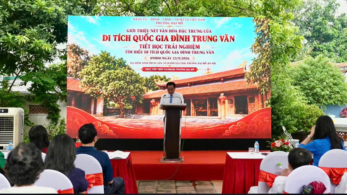 Livestream giới thiệu nét văn hóa đặc trưng của Di tích quốc gia Đình Trung Văn Livestream giới thiệu nét văn hóa đặc trưng của Di tích quốc gia Đình Trung Văn