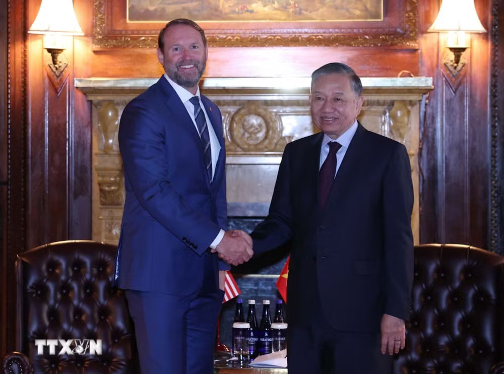Tổng Bí thư, Chủ tịch nước Tô Lâm tiếp ông William Nathan Franklin, Chủ tịch kiêm Nhà sáng lập Tập đoàn Pacifico Energy. Ảnh: Thống Nhất/TTXVN Tổng Bí thư, Chủ tịch nước Tô Lâm tiếp ông William Nathan Franklin, Chủ tịch kiêm Nhà sáng lập Tập đoàn Pacifico Energy. Ảnh: Thống Nhất/TTXVN