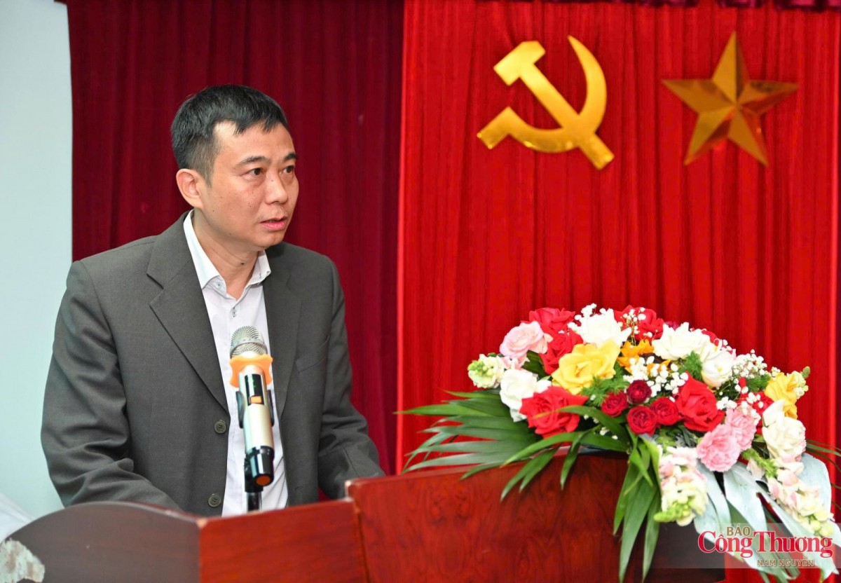 Viện trưởng Trần Mạnh Hà phát biểu nhận nhiệm vụ. Ảnh - Nam Nguyễn.