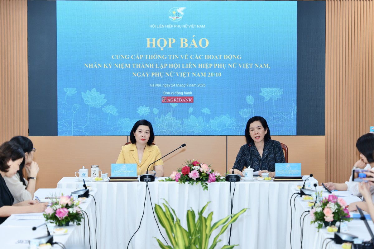 Nhiều hoạt động tôn vinh phụ nữ Việt Nam dịp 20/10 Nhiều hoạt động tôn vinh phụ nữ Việt Nam dịp 20/10