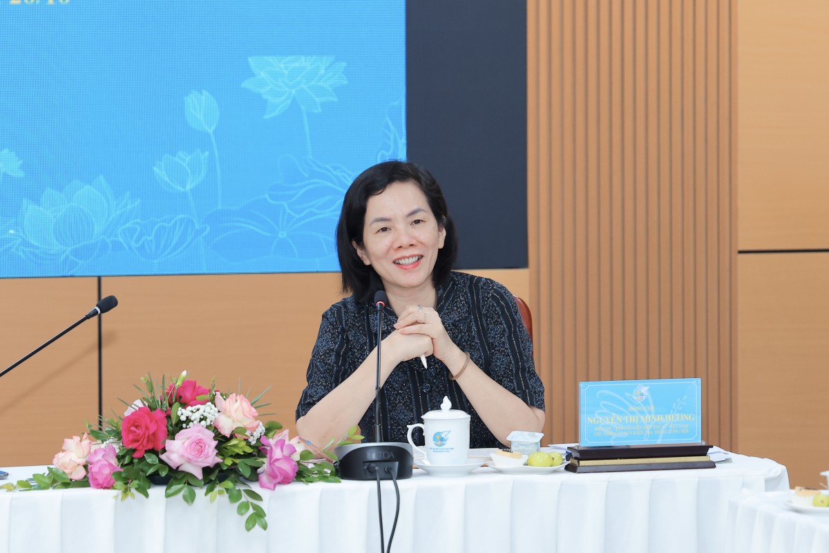 Nhiều hoạt động tôn vinh phụ nữ Việt Nam dịp 20/10 Nhiều hoạt động tôn vinh phụ nữ Việt Nam dịp 20/10