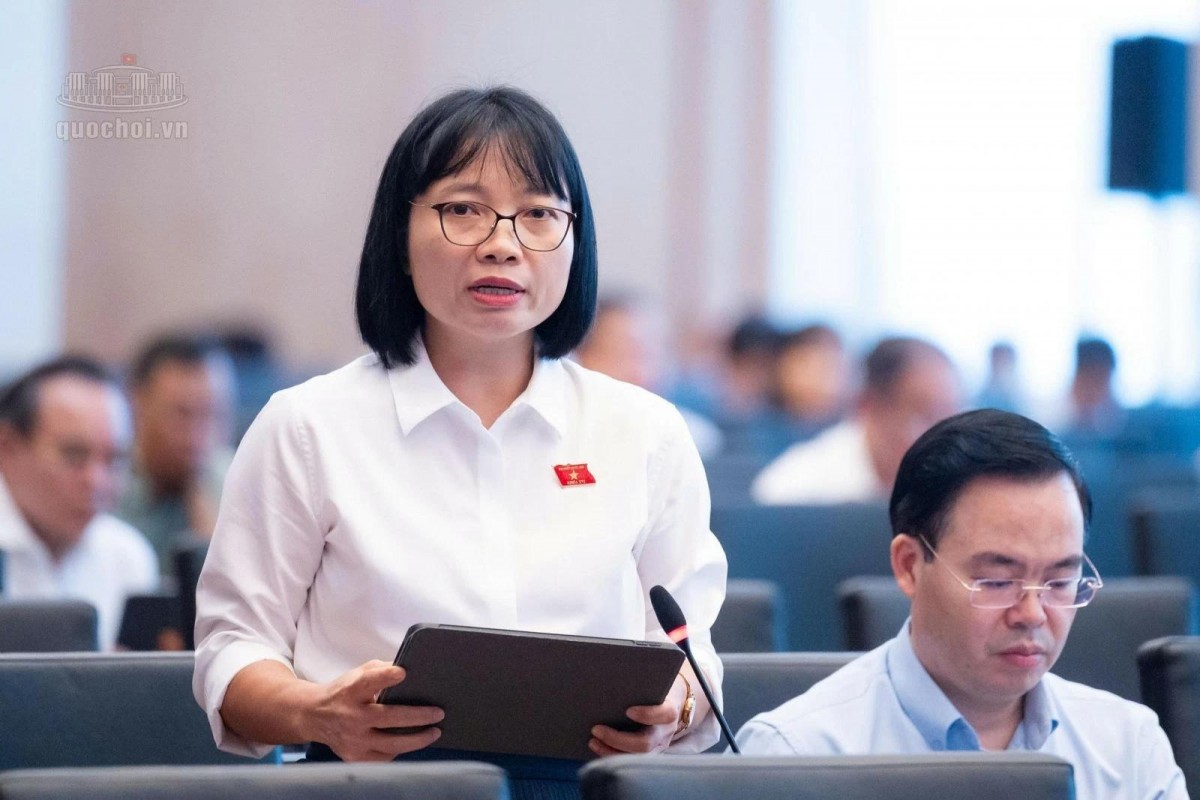 Đại biểu Nguyễn Thị Việt Nga (đoàn Hải Phòng) phát biểu - (Ảnh: quochoi.vn). Đại biểu Nguyễn Thị Việt Nga (đoàn Hải Phòng) phát biểu - (Ảnh: quochoi.vn).